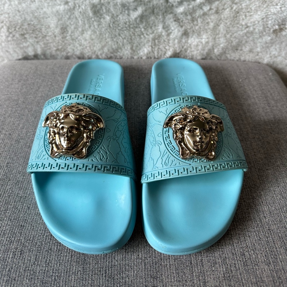 Light blue Versace Palazzo Pool Slides